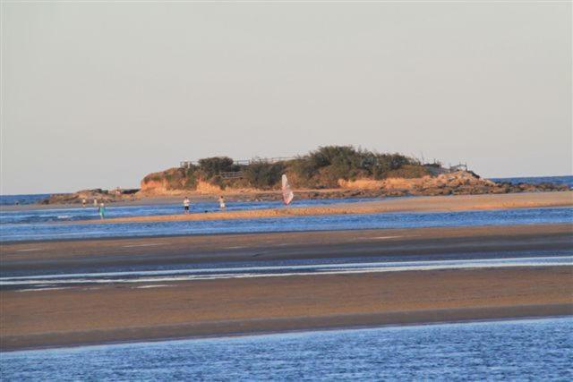 On The River Apartments Maroochydore Bagian luar foto
