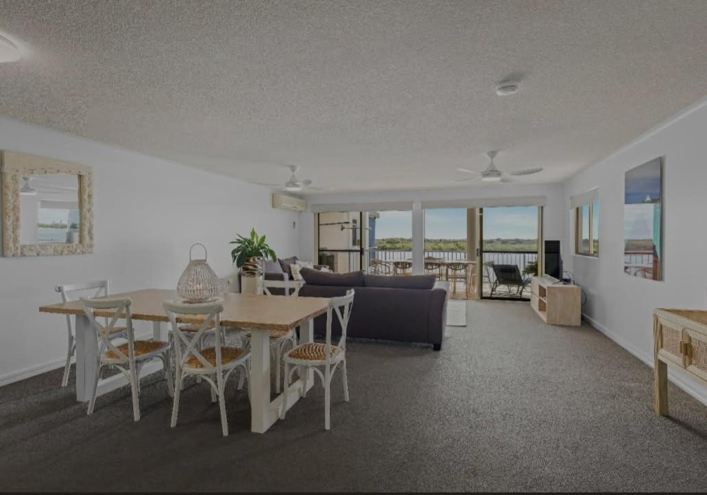 On The River Apartments Maroochydore Bagian luar foto