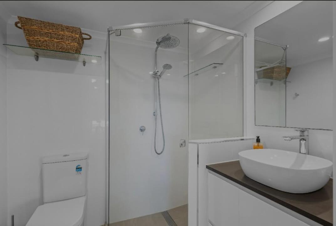 On The River Apartments Maroochydore Bagian luar foto